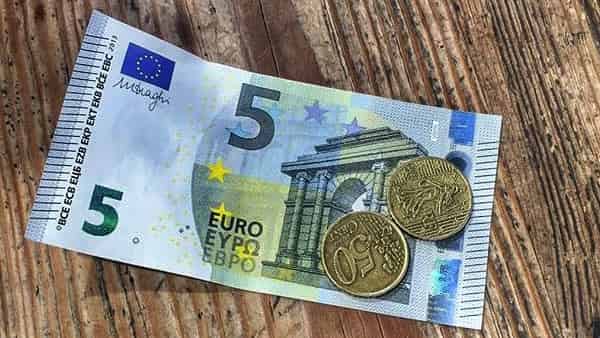 Курс Евро прогноз и график на 5 июня 2024