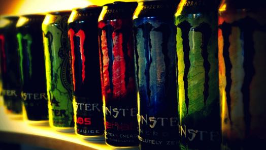 Monster Beverage прогноз на 2022 и 2023 год